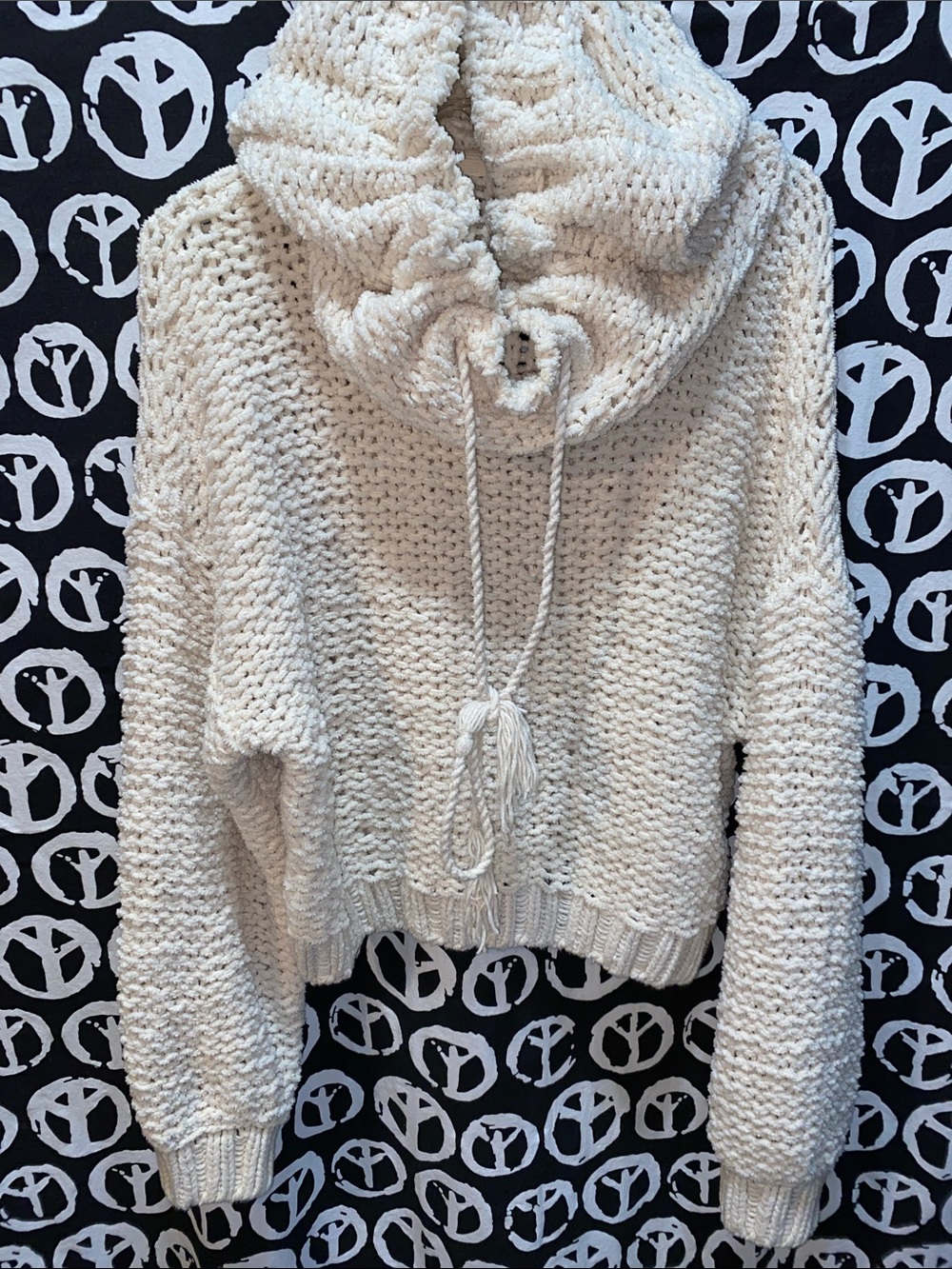 FREE PEOPLE CREAM CROP KNITTED HOODIE SZ L